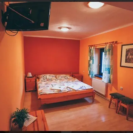Pensión Kacerov 3*